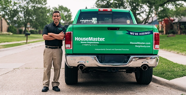 HouseMaster technician and truck.