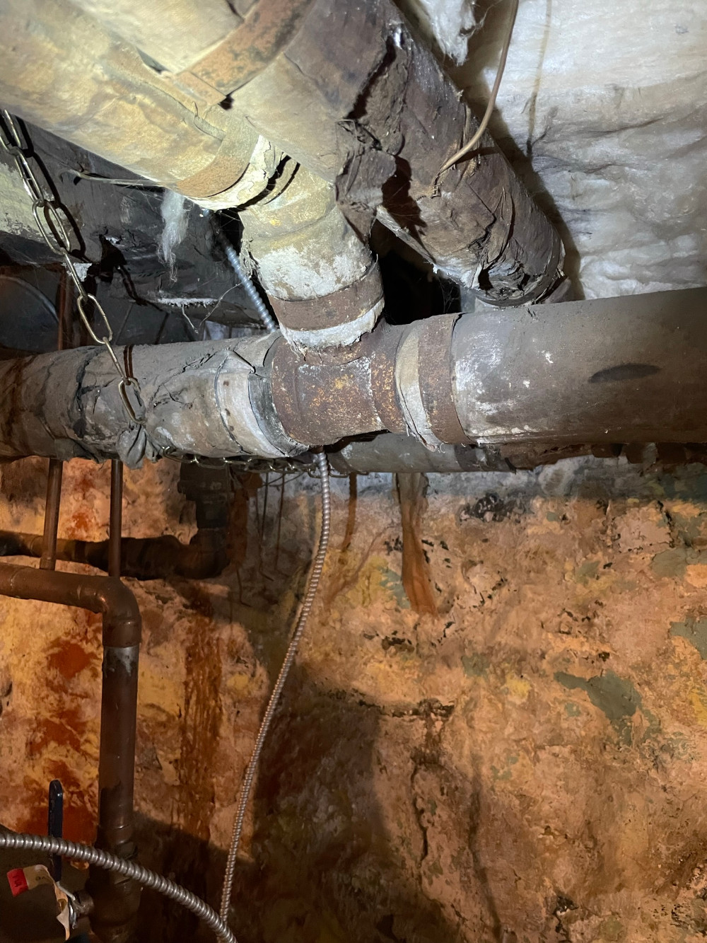 Suspected Asbestos Pipe Insulation